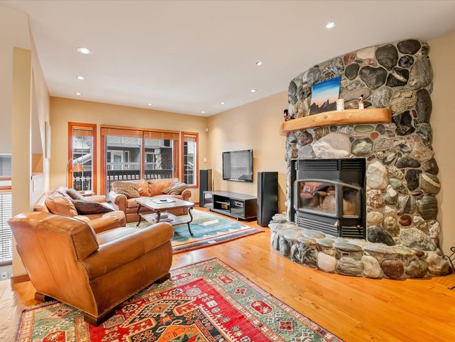 21 - 4501 Blackcomb Way, Townhouse with 3 bedrooms, 3 bathrooms and 2 parking in Whistler BC | Image 4
