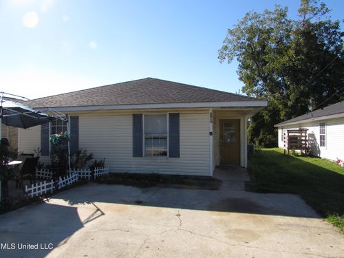 2015 32nd Ave, Gulfport, MS, 39501-4435 | Card Image