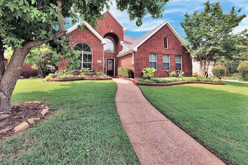 8810 Edgelake Trl, Rowlett, TX, 75088-5560 | Card Image
