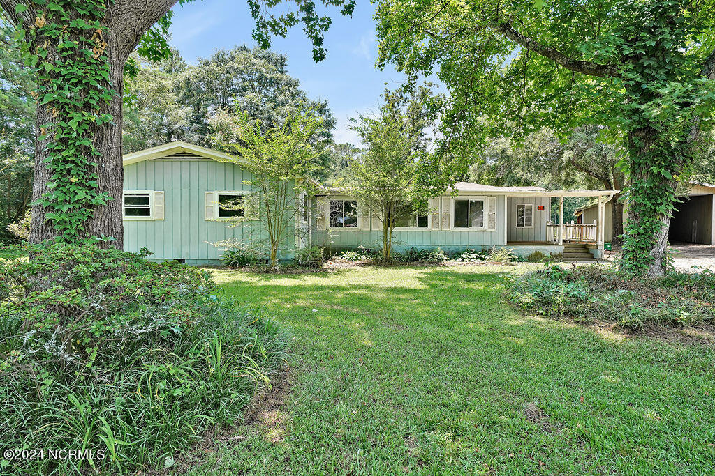 Pine St, Winnabow, NC 28479