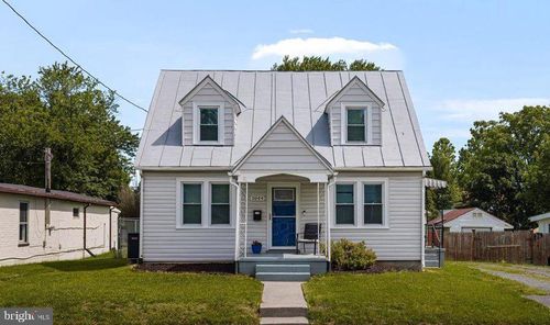 1044 Orchard Ave, WINCHESTER, VA, 22601-5818 | Card Image
