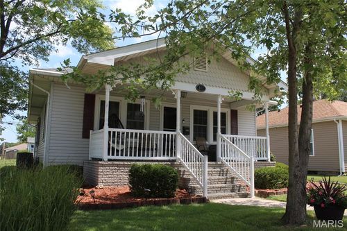 977 Whitelaw Ave, Wood River, IL, 62095-1231 | Card Image