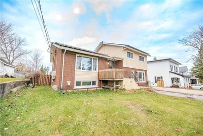 348 1st Ave N, House other with 4 bedrooms, 2 bathrooms and 4 parking in Pembroke ON | Image 2