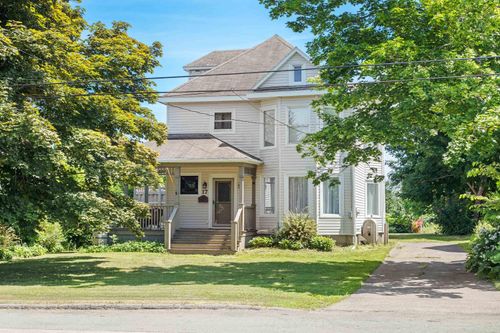 17 Beech St, Sydney Mines, NS, B1V1H2 | Card Image
