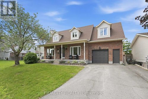 13 Poole Creek Cres, Stittsville, ON, K2S1T6 | Card Image