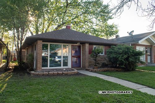 9540 S Bennett Avenue, Chicago, IL, 60617 | Card Image