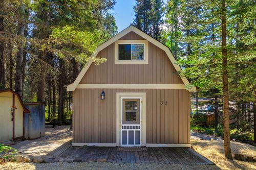 32-5227 Township Road 320, Rural Mountain View County, AB, T0M1X0 | Card Image