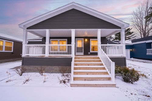 2760 Naples Ct, Lapeer, MI, 48446-3560 | Card Image