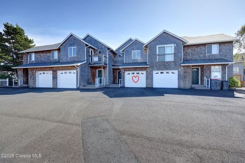 305 Avenue C, Seaside, OR, 97138-5729 | Card Image