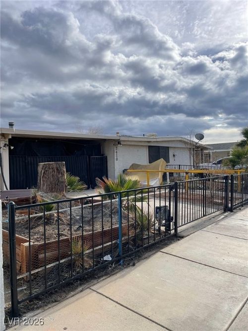 3410 Happy Jack Dr, Las Vegas, NV, 89115-2757 | Card Image