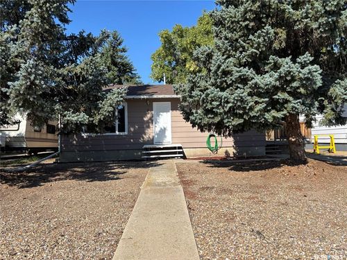 213 Griffin St, Maple Creek, SK, S0N1N0 | Card Image