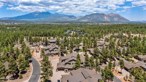 25-3001 S Tourmaline Dr, Flagstaff, AZ, 86005-2707 | Card Image