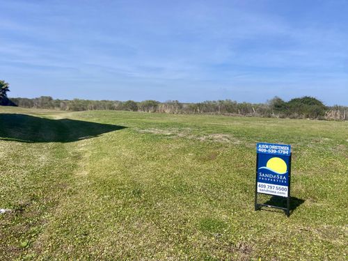 25010 Monterey Ct, Galveston, TX, 77554-6904 | Card Image