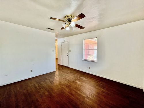 3809 Titan Trl, Denton, TX, 76209-8051 | Card Image