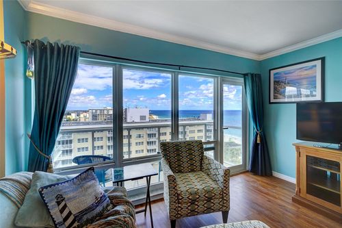 ph-5-111 N Pompano Beach Blvd, Pompano Beach, FL, 33062-5724 | Card Image