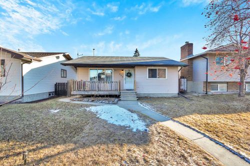 312 Pinegreen Close Ne, Calgary, AB, T1Y1W3 | Card Image