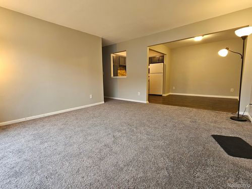 29098 Lund Ave, Warren, MI, 48093-2486 | Card Image