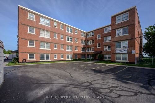 5 E 36th St, Hamilton, ON, L8V3Y6 | Card Image