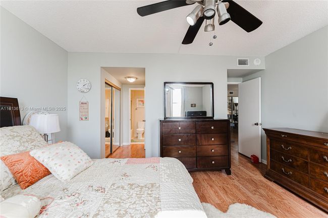 APT-505 - 4330 Hillcrest Dr, Condo with 1 bedrooms, 2 bathrooms and null parking in Hollywood FL | Image 14