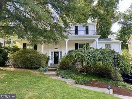 8208 Thoreau Dr, BETHESDA, MD, 20817-3162 | Card Image