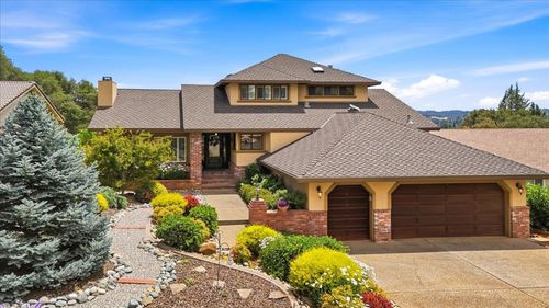 23081 Sunset Ridge Dr, Auburn, CA, 95602-8083 | Card Image