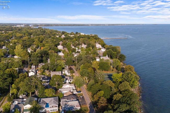 202 Plum Ave, House other with 5 bedrooms, 3 bathrooms and null parking in Lakeside OH | Image 39