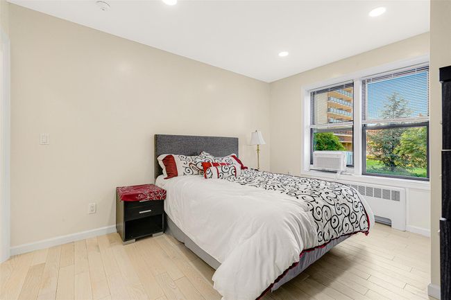 APT-1D - 72 110 Th St, Home with 3 bedrooms, 2 bathrooms and null parking in Forest Hills NY | Image 20