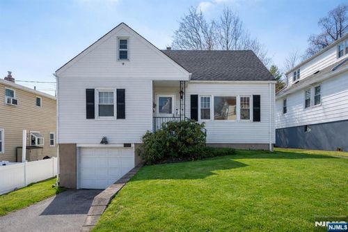 492 North Ave, Wood Ridge, NJ, 07075-2333 | Card Image