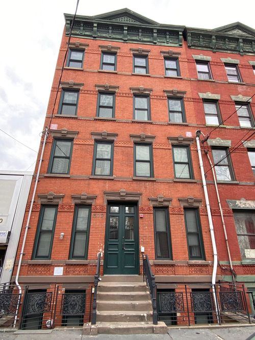 1r-572 Jersey Ave, Jersey City, NJ, 07302-2762 | Card Image