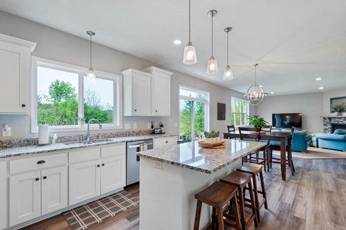 20674 Hamlet Ave N, Forest Lake, MN, 55025-2811 | Card Image
