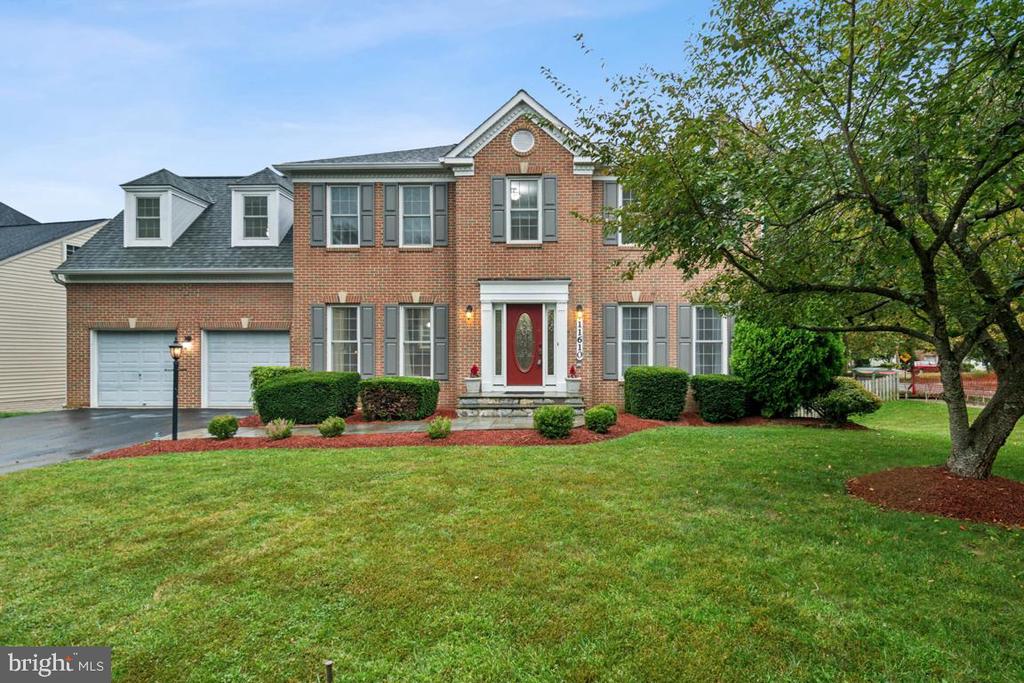 Seneca Forest Cir, Germantown, MD 20876