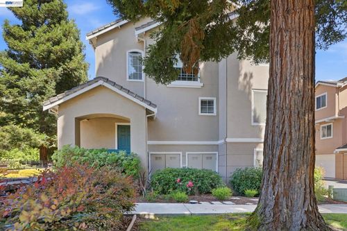 9003 Falcon St, Danville, CA, 94506-1182 | Card Image
