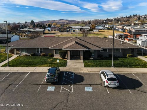 1691 Washington Ct, Sunnyside, WA, 98944-8915 | Card Image