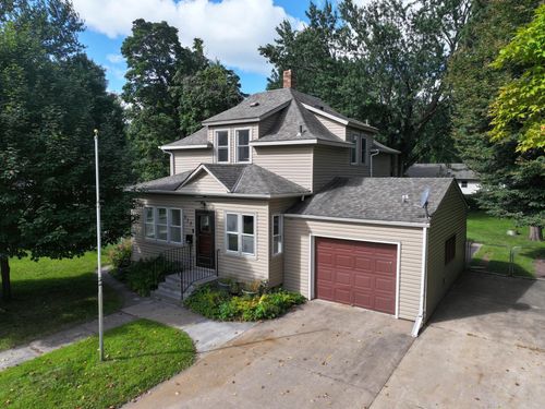 517 Old North Main St, Cambridge, MN, 55008-1162 | Card Image