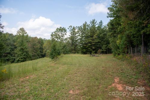 80-4227 Chinquapin Cir, Lenoir, NC, 28645-9839 | Card Image