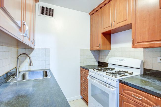 APT-18A - 102-10 66 Th Rd, Home with 1 bedrooms, 1 bathrooms and null parking in Forest Hills NY | Image 8