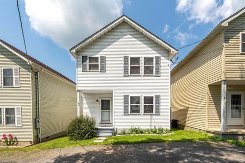 4 Weaver Town Homes, Morgantown, WV, 26501-2251 | Card Image