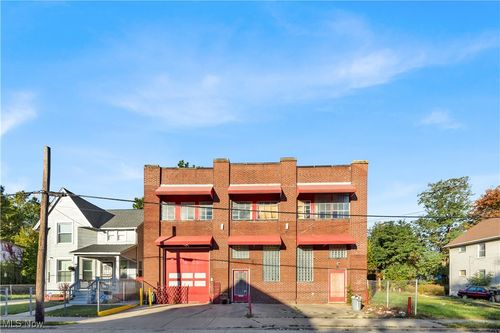 2032 W 105th St, Cleveland, OH, 44102-3537 | Card Image
