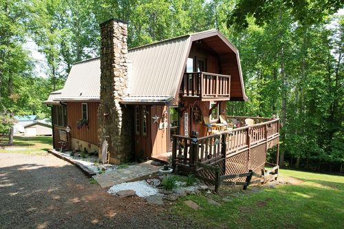 952 Kanawha Ridge Rd, Dugspur, VA, 24325-3891 | Card Image