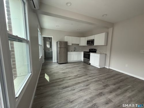 13-27 Main Street, New Britain, CT, 06051 | Card Image
