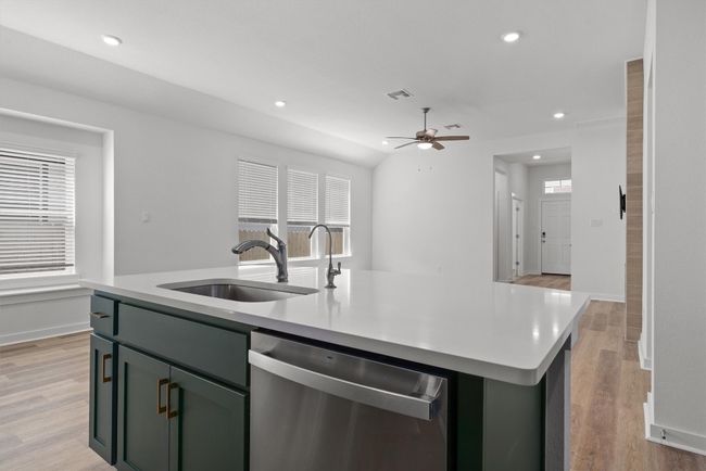 Kitchen island | Image 12