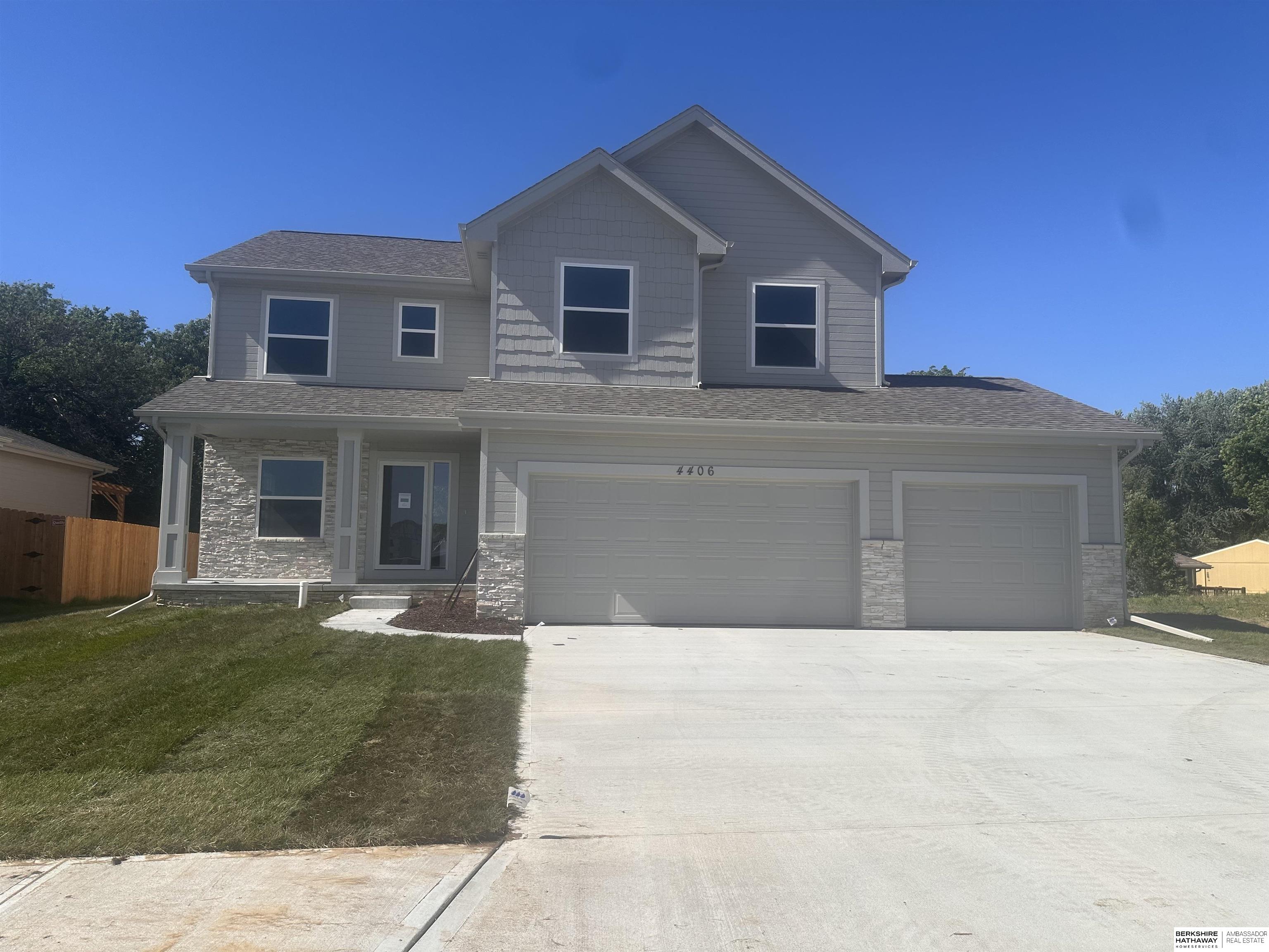 Barksdale Dr, Bellevue, NE 68123