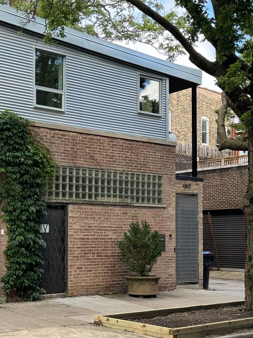4-2159 W Evergreen Avenue, Chicago, IL, 60622 | Card Image