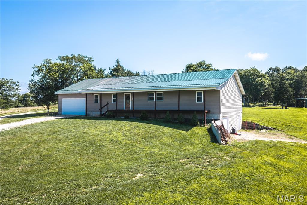 Farm in Rolla 3