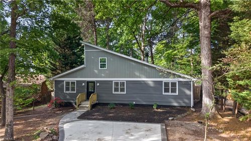2913 Marthas Pl, Greensboro, NC, 27408-2715 | Card Image