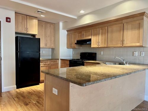 apt-7-2 E Main St, Oyster Bay, NY, 11771-2431 | Card Image