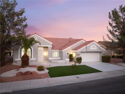 2528 Sunup Drive, House other with 3 bedrooms, 2 bathrooms and null parking in Las Vegas NV | Image 3