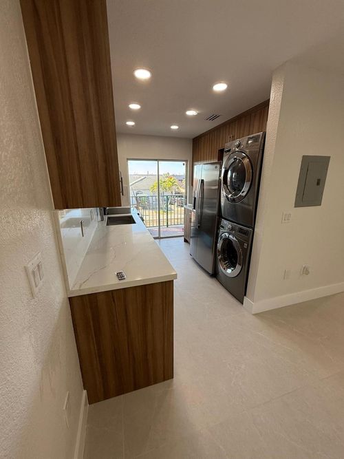 203-3526 W 76th St, Hialeah, FL, 33018-2706 | Card Image