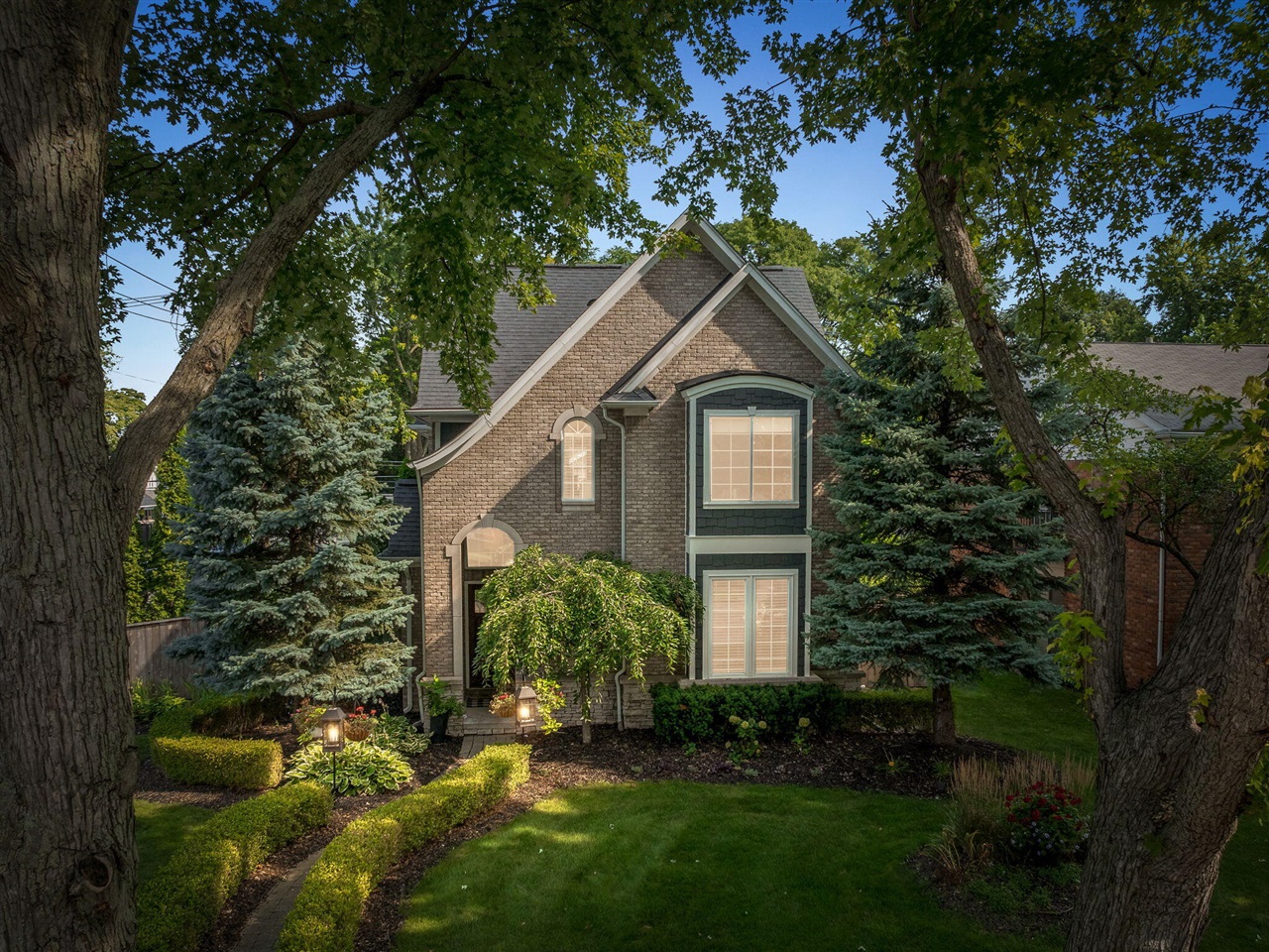 4th St, Royal Oak, MI 48067