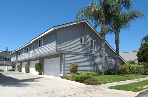 d-1042 Walnut St, Tustin, CA, 92780 | Card Image